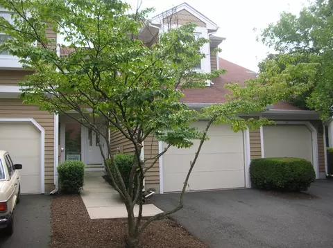 12 Exeter Rd, Bedminster, NJ 07921 photo 1