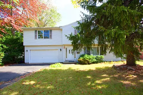 362 Bullard Ave, Paramus, NJ 07652 photo 2
