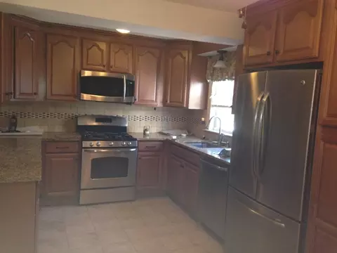 82 Ohlson Ave, Nutley, NJ 07110 photo 5