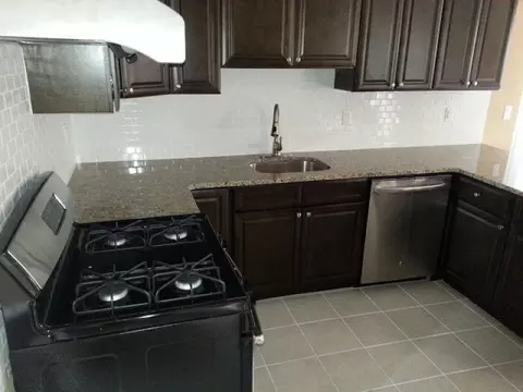59 Point View Pkwy, Wayne, NJ 07470 photo 3