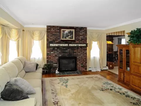 11 Mountainside Dr, Wayne, NJ 07470 photo 2