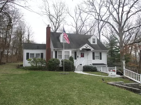 11 Mountainside Dr, Wayne, NJ 07470 photo 1