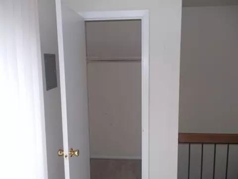 914 Yorkshire Dr, Flemington, NJ 08822 photo 4