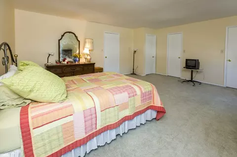 13 Sycamore Rd, Middlesex, NJ 08846 photo 10
