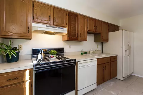 13 Sycamore Rd, Middlesex, NJ 08846 photo 7