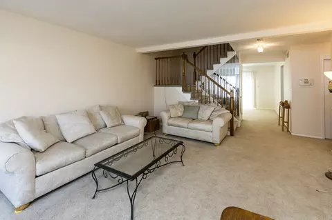 13 Sycamore Rd, Middlesex, NJ 08846 photo 4