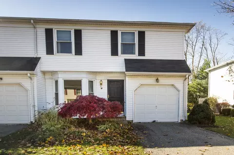 13 Sycamore Rd, Middlesex, NJ 08846 photo 1