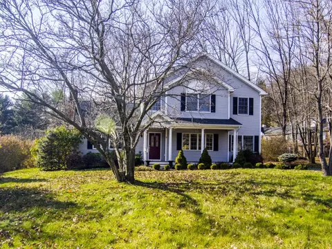 9 Sand Spring Rd, Morristown, NJ 07960 photo 2