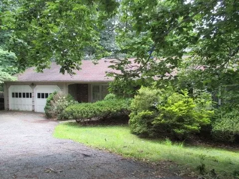 8 Copley Ct, Wayne, NJ 07470 photo 1