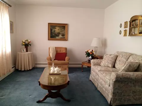 33 Whittaker Ct, Wayne, NJ 07470 photo 2
