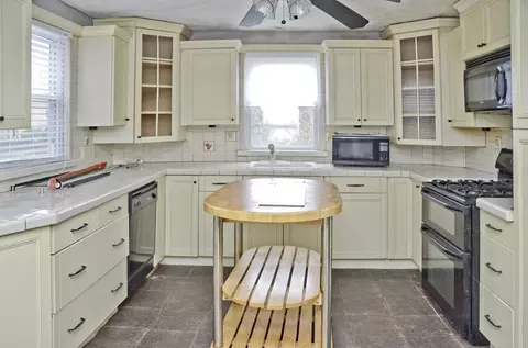 948 Pine St, Plainfield, NJ 07060 photo 3