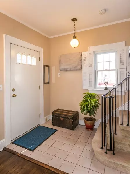 10 Russell Pl, Summit, NJ 07901 photo 2