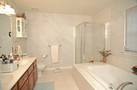 74 Pinehurst Dr, Washington, NJ 07882 photo 8
