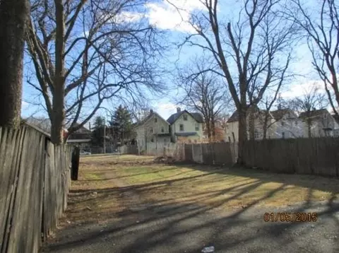 663 W 3rd St, Plainfield, NJ 07060 photo 4