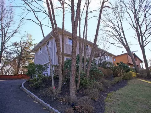 34 Boonstra Dr, Wayne, NJ 07470 photo 1