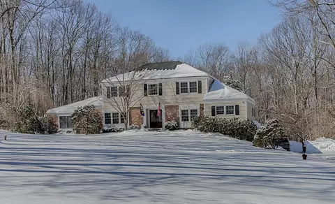 8 E Gate Rd, Long Valley, NJ 07853 photo 1