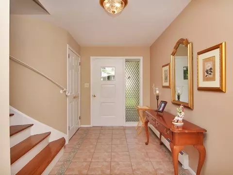 19 Camillo Dr, Wayne, NJ 07470 photo 3