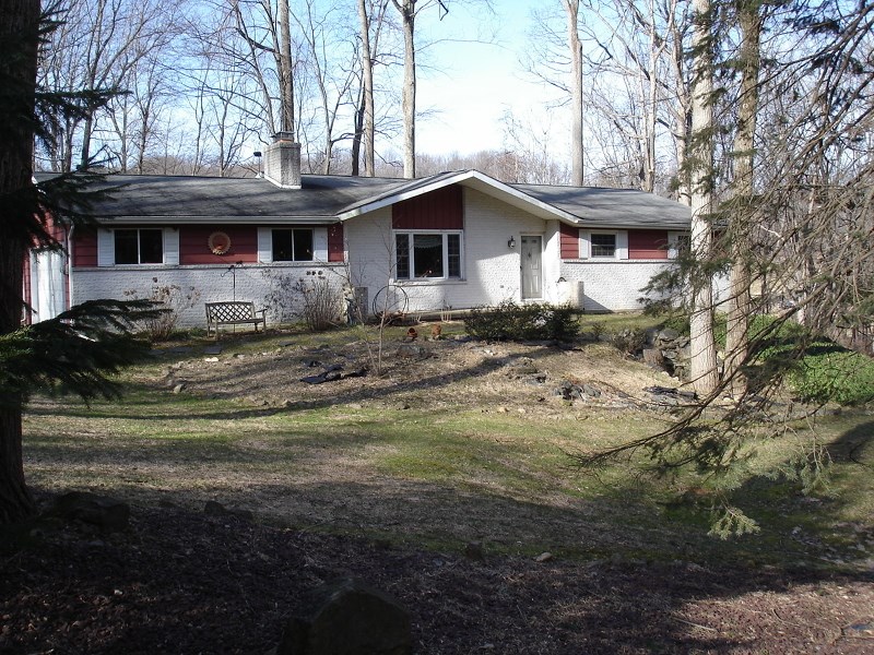 208 Turkey Hill Rd, Asbury, NJ 08802 photo 1