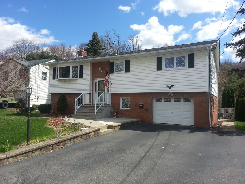 25 Amendola Dr, Netcong, NJ 07857 photo 1