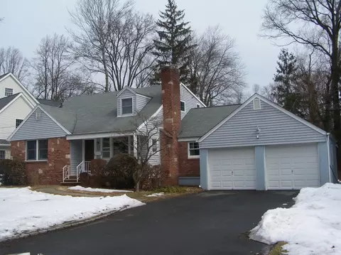 248 Appletree Ln, Mountainside, NJ 07092 photo 1