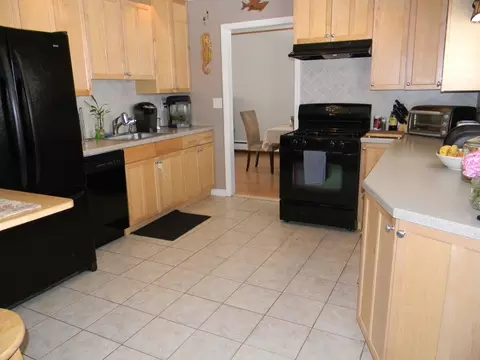27 Matson Rd, Edison, NJ 08817 photo 5