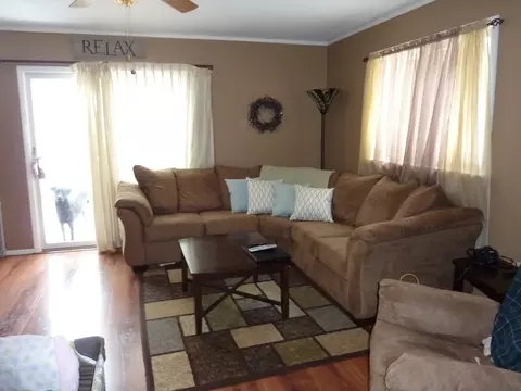 4 Shelley Dr, Hackettstown, NJ 07840 photo 2