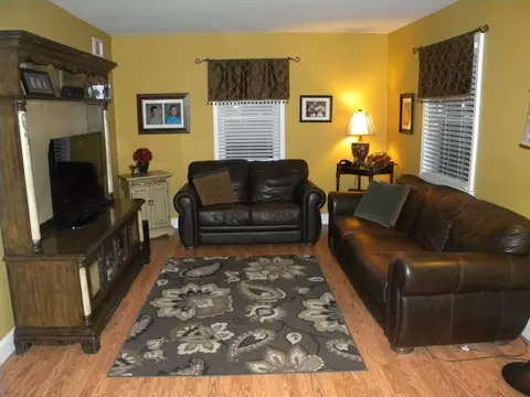 2 Alan Ct, Clark, NJ 07066 photo 4