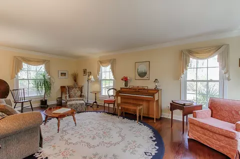 8 Anthony Wayne Rd, Morristown, NJ 07960 photo 4