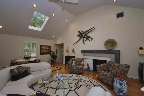 5 Stembrook Rd, Montvale, NJ 07645 photo 4