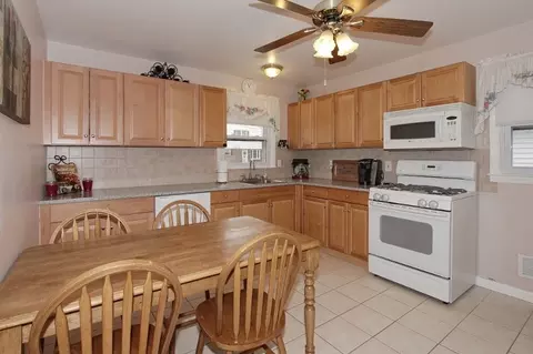 357 Cherry Ave, Bound Brook, NJ 08805 photo 9