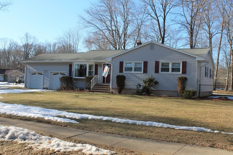 3 Whitegate Rd, Succasunna, NJ 07876 photo 1