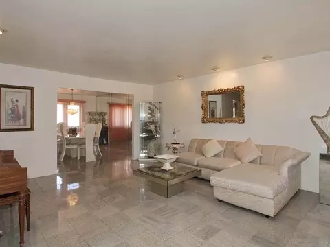 113 Plum Tree Ln, Union, NJ 07083 photo 4
