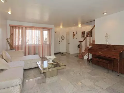 113 Plum Tree Ln, Union, NJ 07083 photo 7