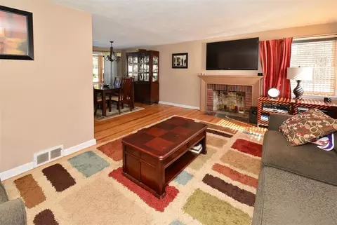 63 Dora Ave, Waldwick, NJ 07463 photo 4