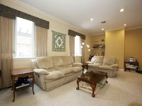 195 Mayfair Rd, Paramus, NJ 07652 photo 4