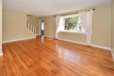 12 Macgregor Ct, Waldwick, NJ 07463 photo 3
