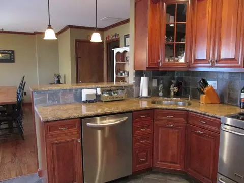 85 Player Ave, Edison, NJ 08817 photo 4