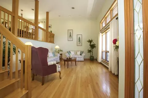 668 Pascack Rd, Paramus, NJ 07652 photo 2