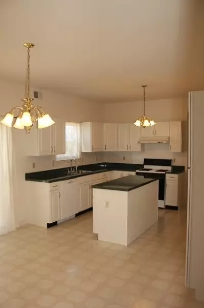 9 Gunther Loop, Somerset, NJ 08873 photo 6