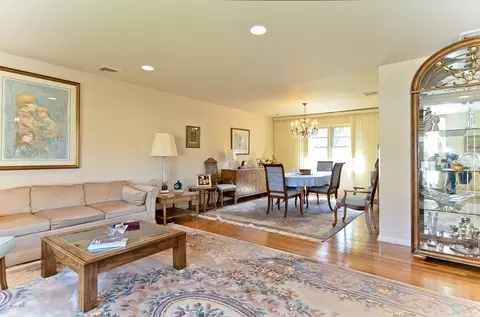 168 Ivanhoe Dr, Paramus, NJ 07652 photo 6