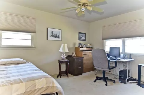 168 Ivanhoe Dr, Paramus, NJ 07652 photo 12