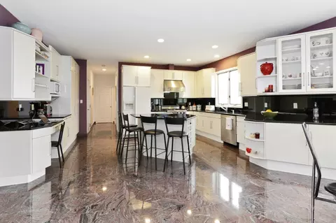 175 E Springbrook Dr, Gillette, NJ 07933 photo 5