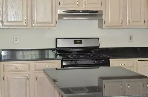 22 Eider Ct, Wayne, NJ 07470 photo 3
