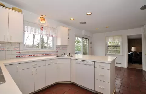 95 Druid Hill Rd, Summit, NJ 07901 photo 4