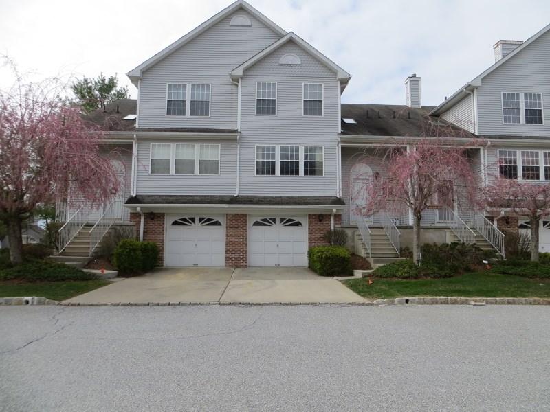 162 Cameron Ct, Hackettstown, NJ 07840 photo 1