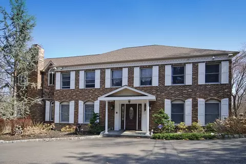 20 Shadow Rd, Upper Saddle River, NJ 07458 photo 1