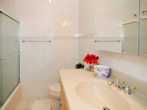 60 Evelyn Ter, Wayne, NJ 07470 photo 18