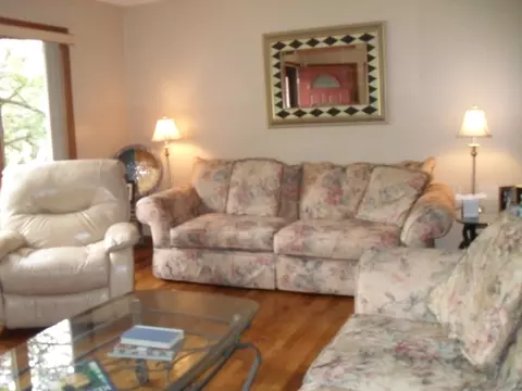 5 Longview Ct, Waldwick, NJ 07463 photo 3