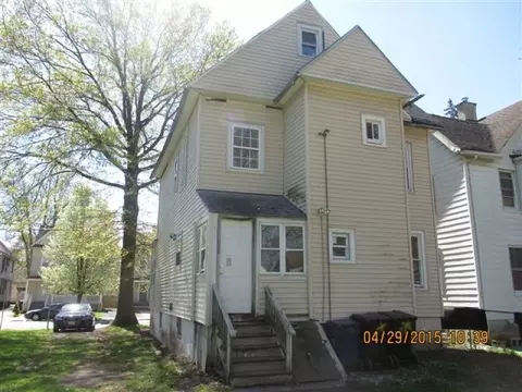 666 W 4th St, Plainfield, NJ 07060 photo 2