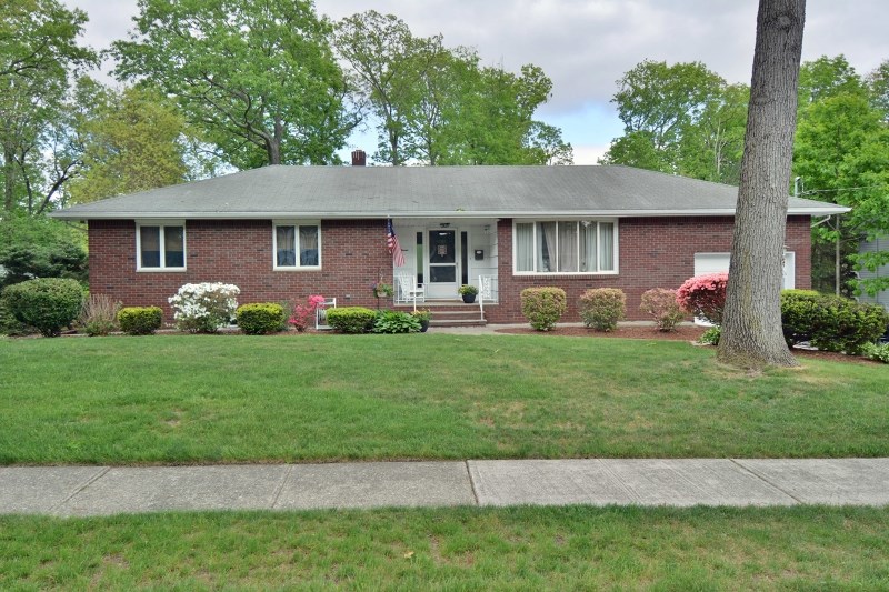 11 Hershey Rd, Wayne, NJ 07470 photo 1